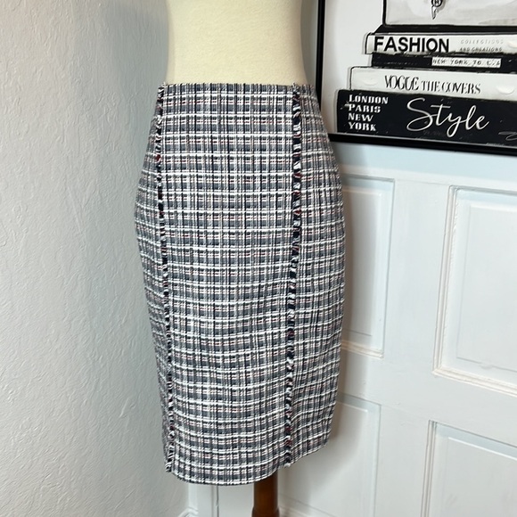 J. Crew Navy White & Red Tweed Fringe Midi Skirt Size 0 - Picture 2 of 8